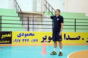 پیش بینی نمیکنم، باید بجنگیم